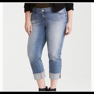 Torrid Cropped Boyfriend Jeans SZ 24